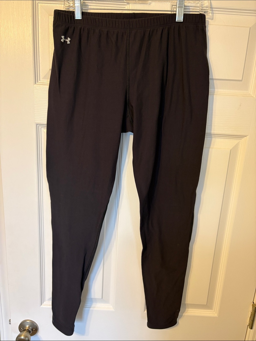Under Amour women’s black jogger/work out pants XL